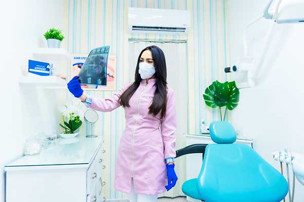 عيادة لافيفا لطب الأسنان في تركيا