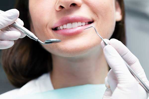 precios dentales en Turquía, costo implantes dentales Turquía, carillas dentales Turquía precios, turismo dental en Turquía, odontología en Turquía, clínicas dentales en Estambul, tratamientos dentales baratos Turquía, mejor clínica dental Turquía, blanqueamiento dental en Turquía, ortodoncia en Turquía , precios dentales, turismo dental, implantes dentales, carillas dentales, blanqueamiento dental, odontología Turquía, dentistas en Turquía, costos odontológicos, clínicas dentales Turquía, estética dental , ¿Es seguro hacerse un tratamiento dental en Turquía?, ¿Cuánto cuesta un implante dental en Turquía?, ¿Cuáles son las mejores clínicas dentales en Estambul?, ¿Por qué los tratamientos dentales en Turquía son baratos?, ¿Cuál es la mejor ciudad en Turquía para turismo dental?, ¿Los dentistas en Turquía son confiables?, ¿Cuánto cuesta el blanqueamiento dental en Turquía?, ¿Cómo reservar una cita dental en Turquía?